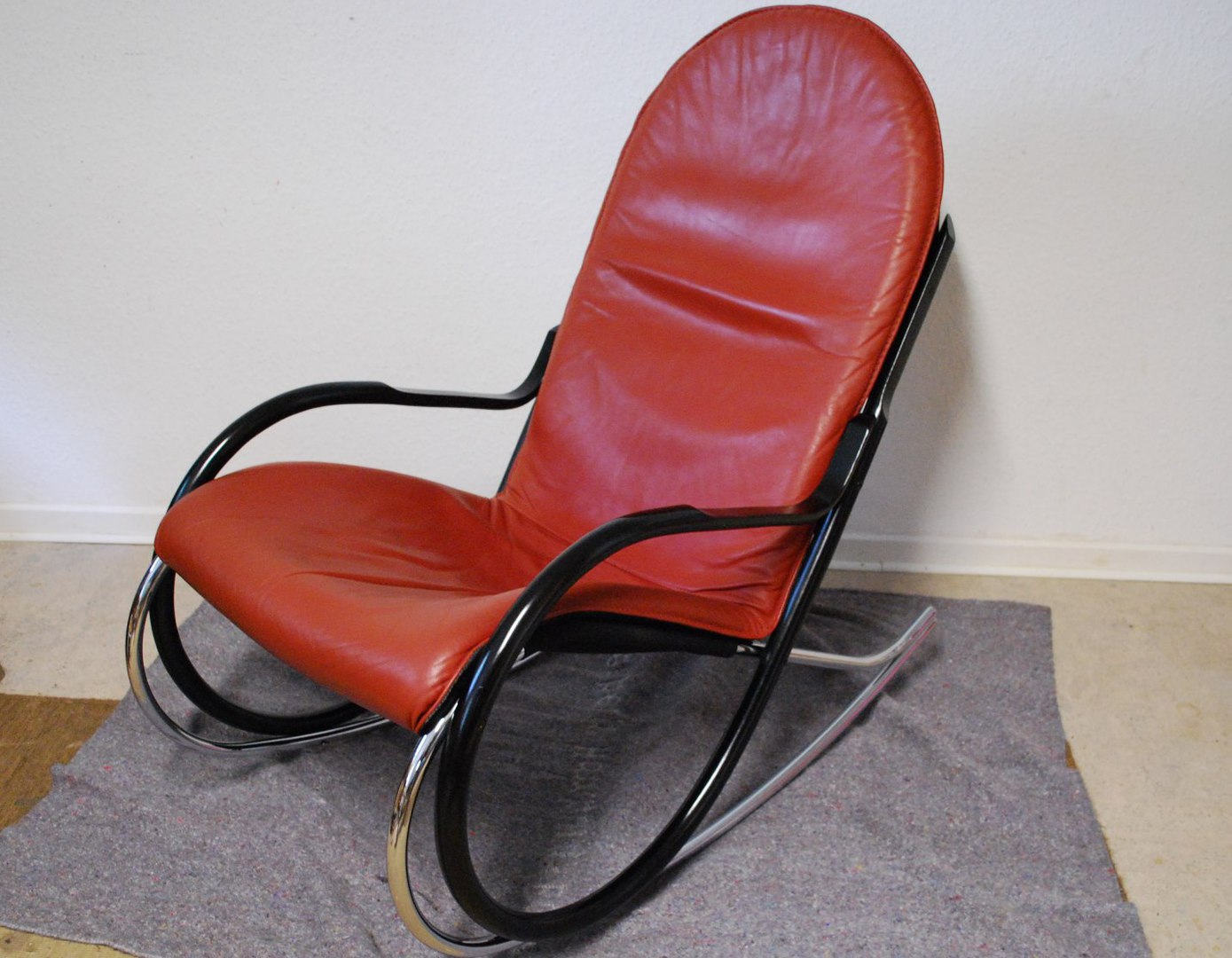 Fertig restaurierter Stuhl