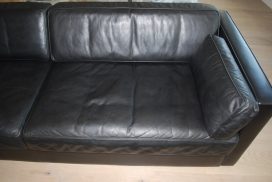 Ledersofa nach der Aufarbeitung