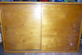 Anrichte vor der Neulackierung