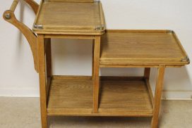 Servierwagen vor der Neulackierung